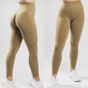 Alphalete Amplify Leggings